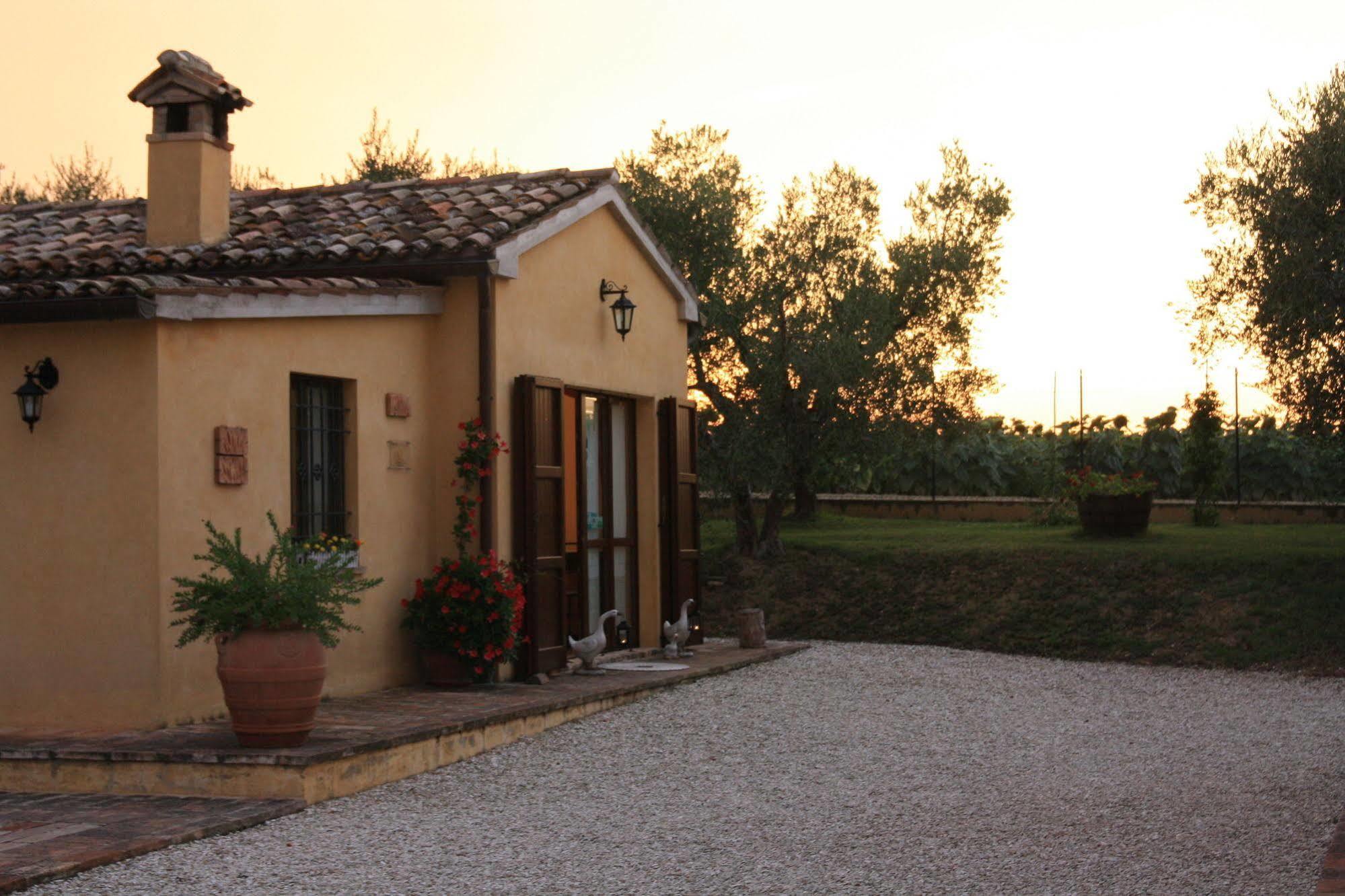 Agriturismo Al Crepuscolo Villa Recanati Exterior photo